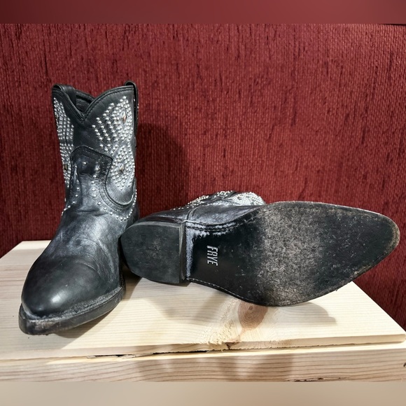 Frye Distressed Black Billy Stud Short Cowboy Boots/Booties - Picture 5 of 6